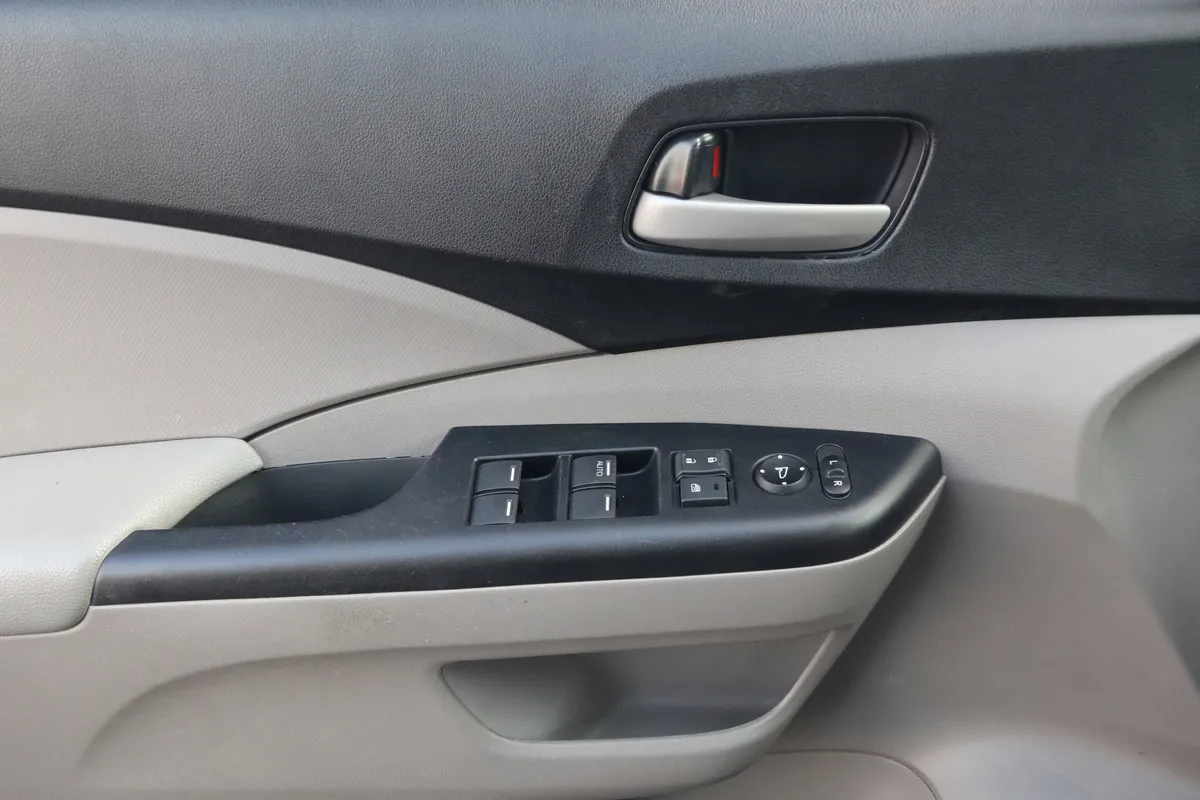 2014 Honda CR-V LX thumbnail 11