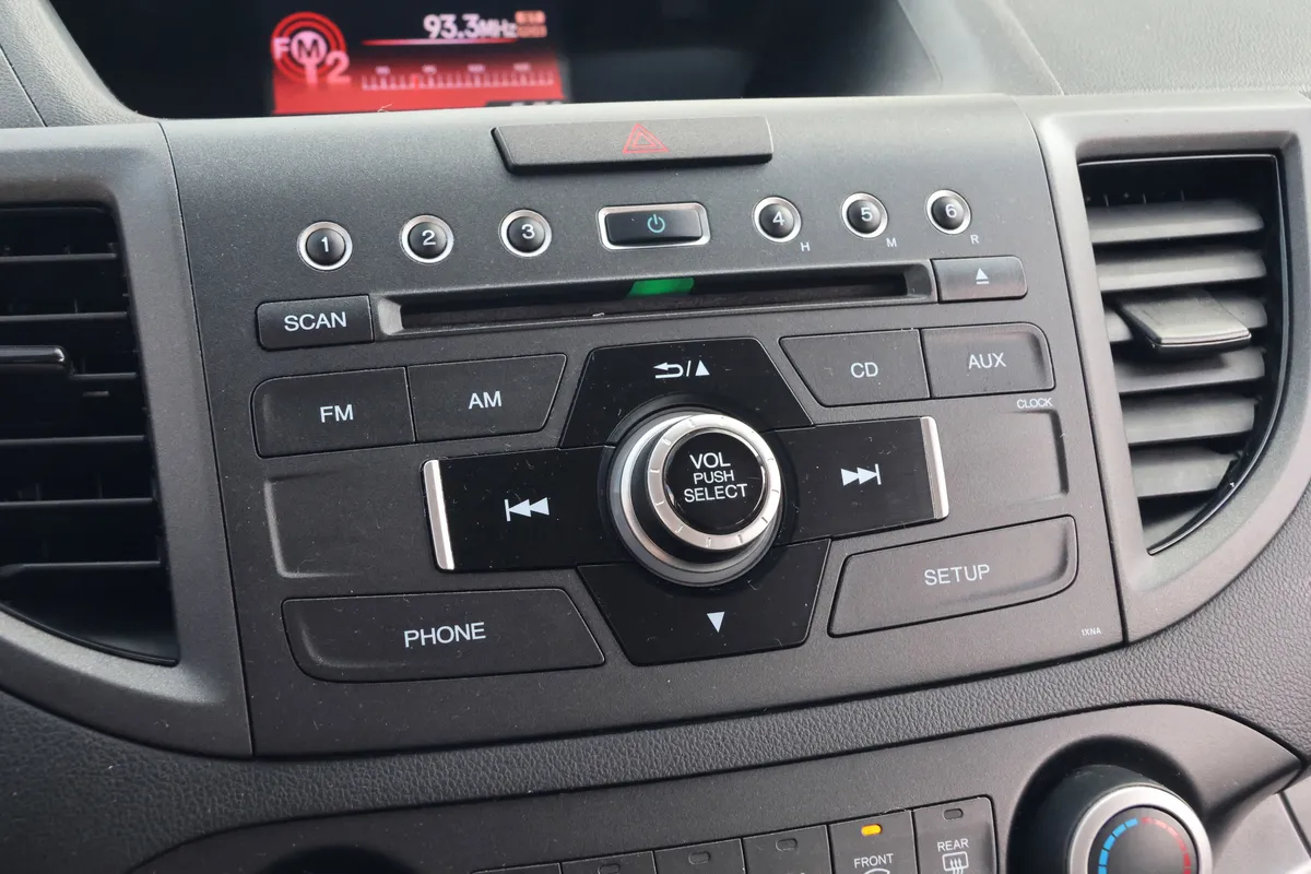 2014 Honda CR-V LX thumbnail 25