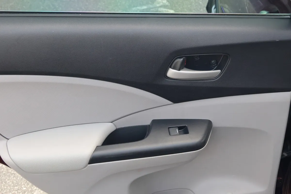 2014 Honda CR-V LX thumbnail 33