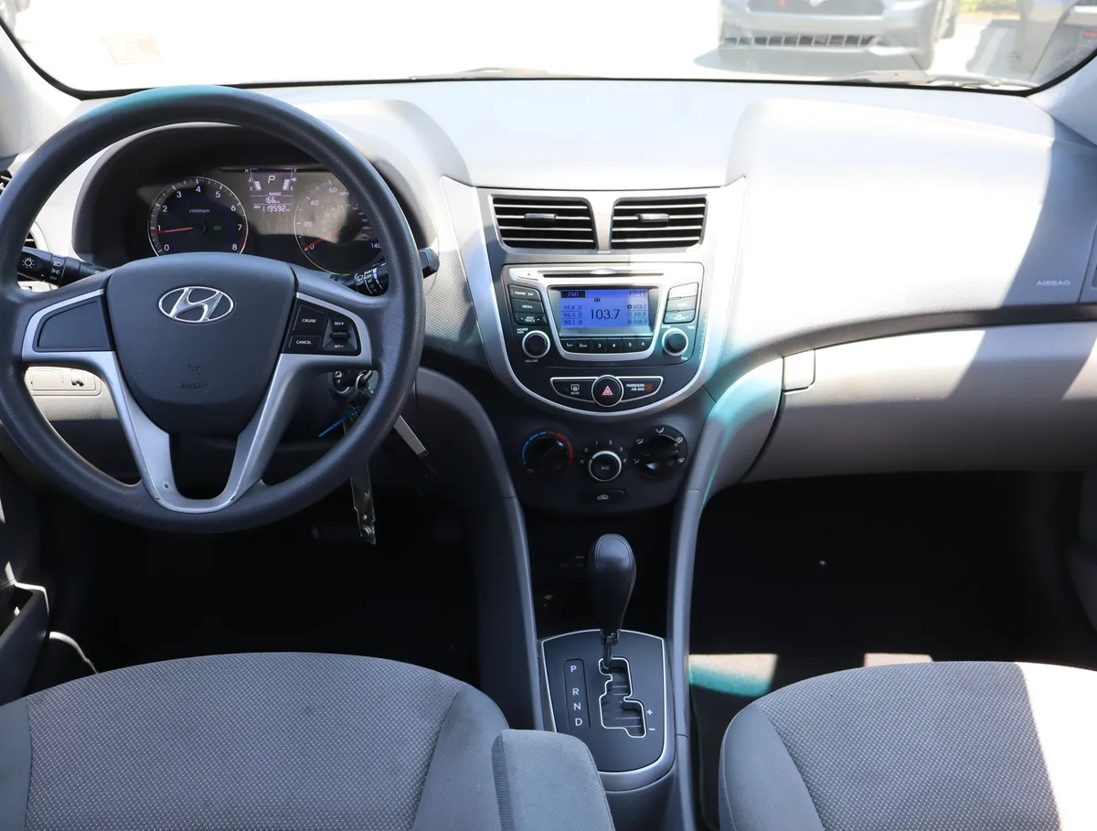 2014 Hyundai Accent GS thumbnail 16