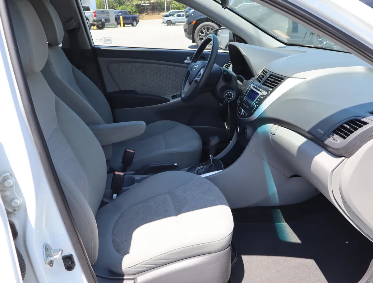 2014 Hyundai Accent GS thumbnail 20