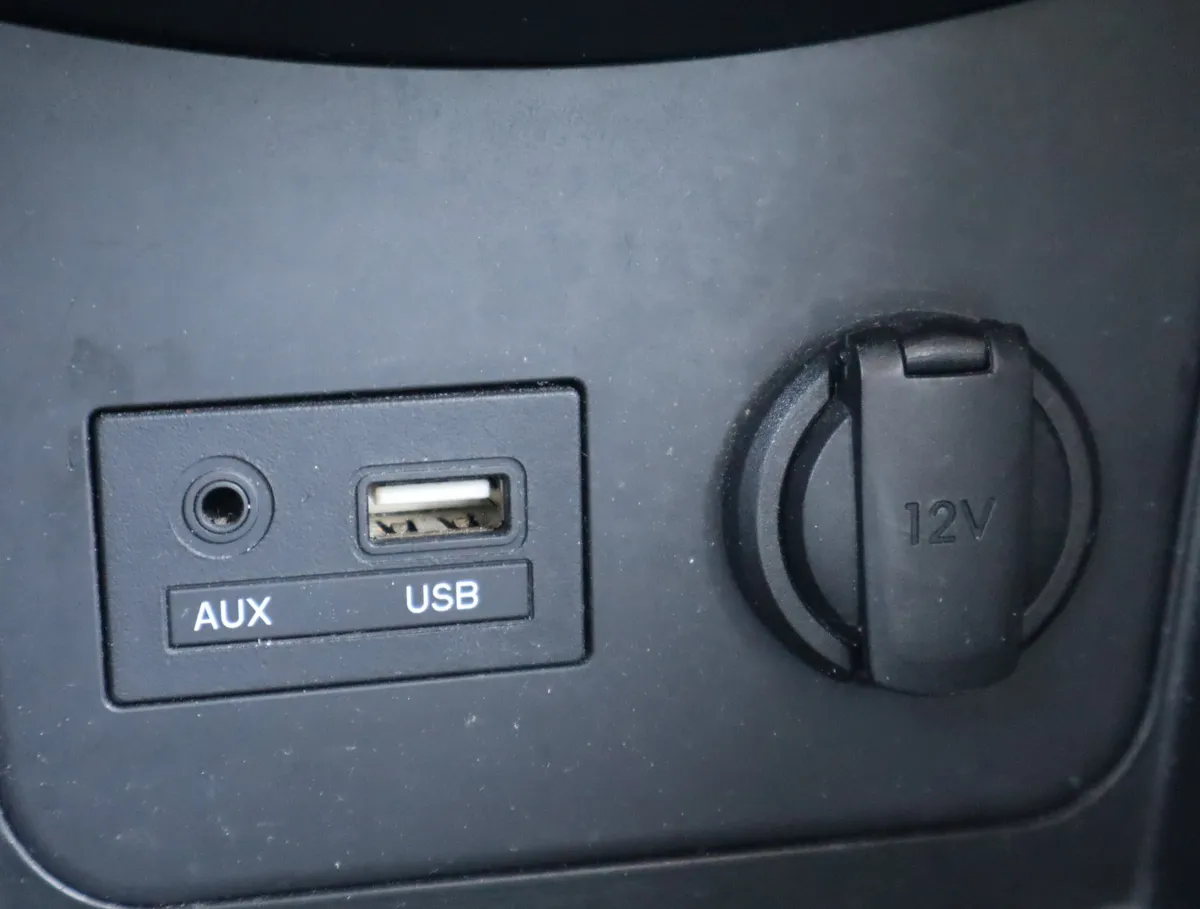 2014 Hyundai Accent GS thumbnail 27