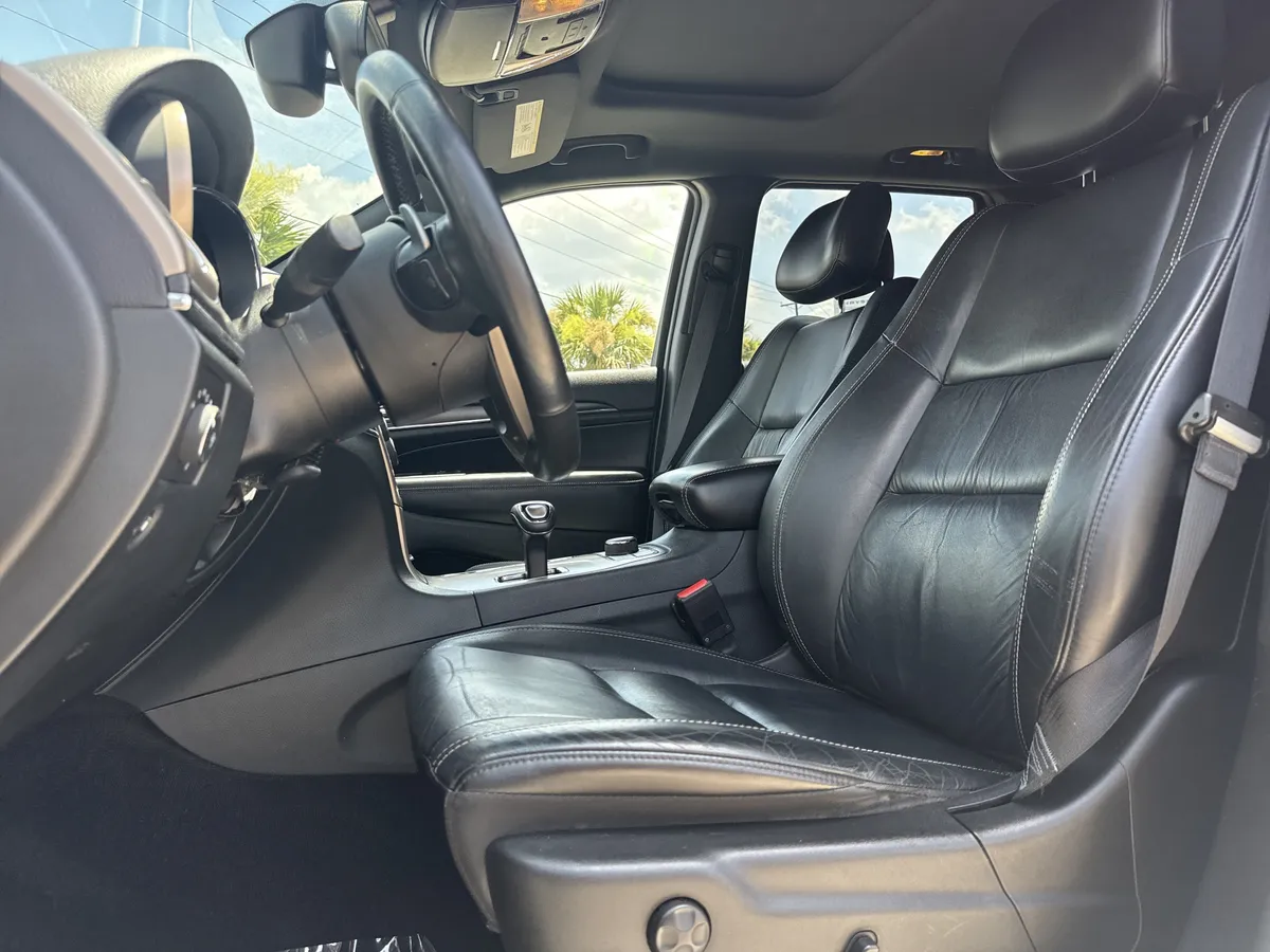 2014 Jeep Grand Cherokee Limited thumbnail 15