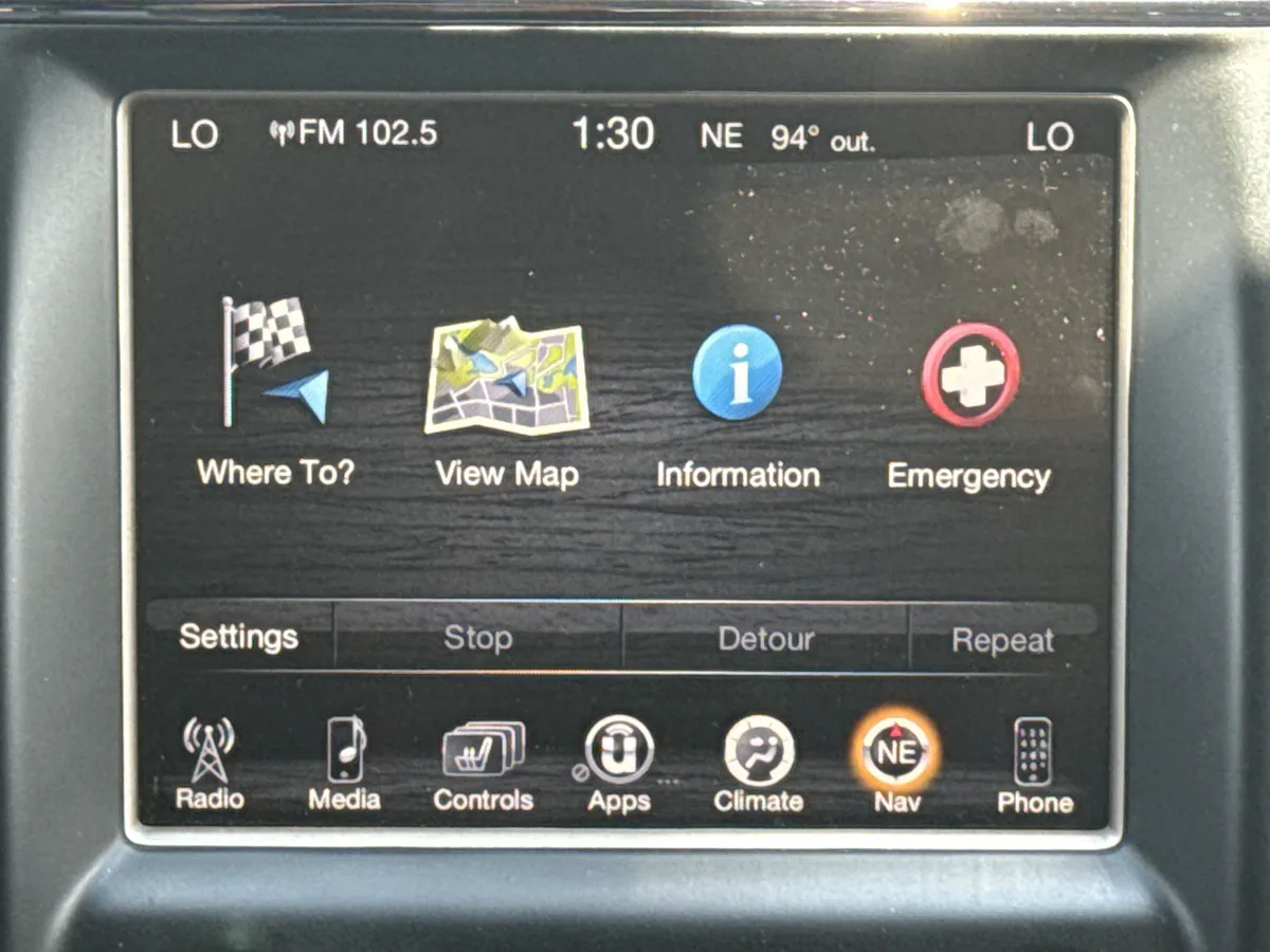 2014 Jeep Grand Cherokee Limited thumbnail 23