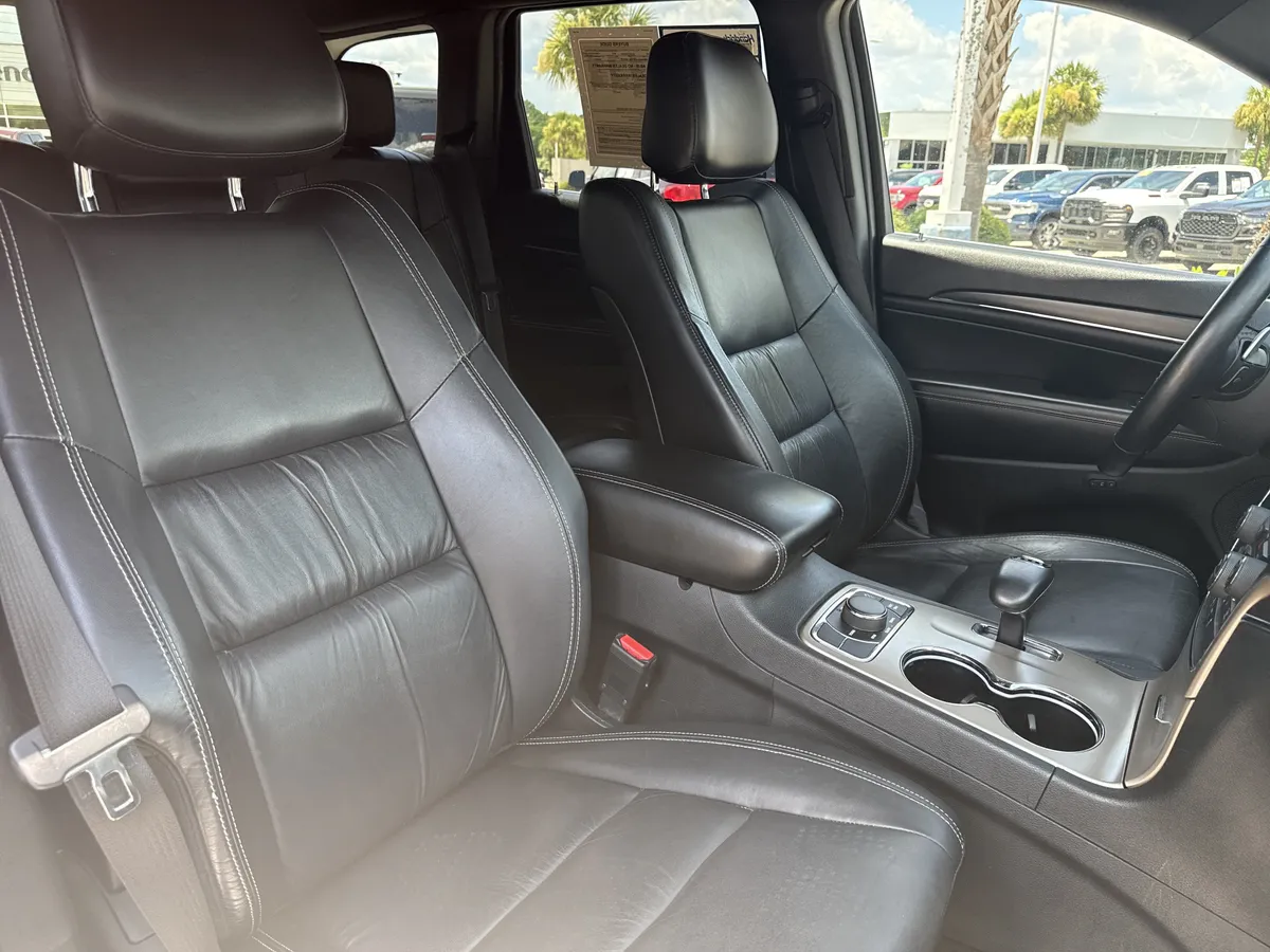 2014 Jeep Grand Cherokee Limited thumbnail 32