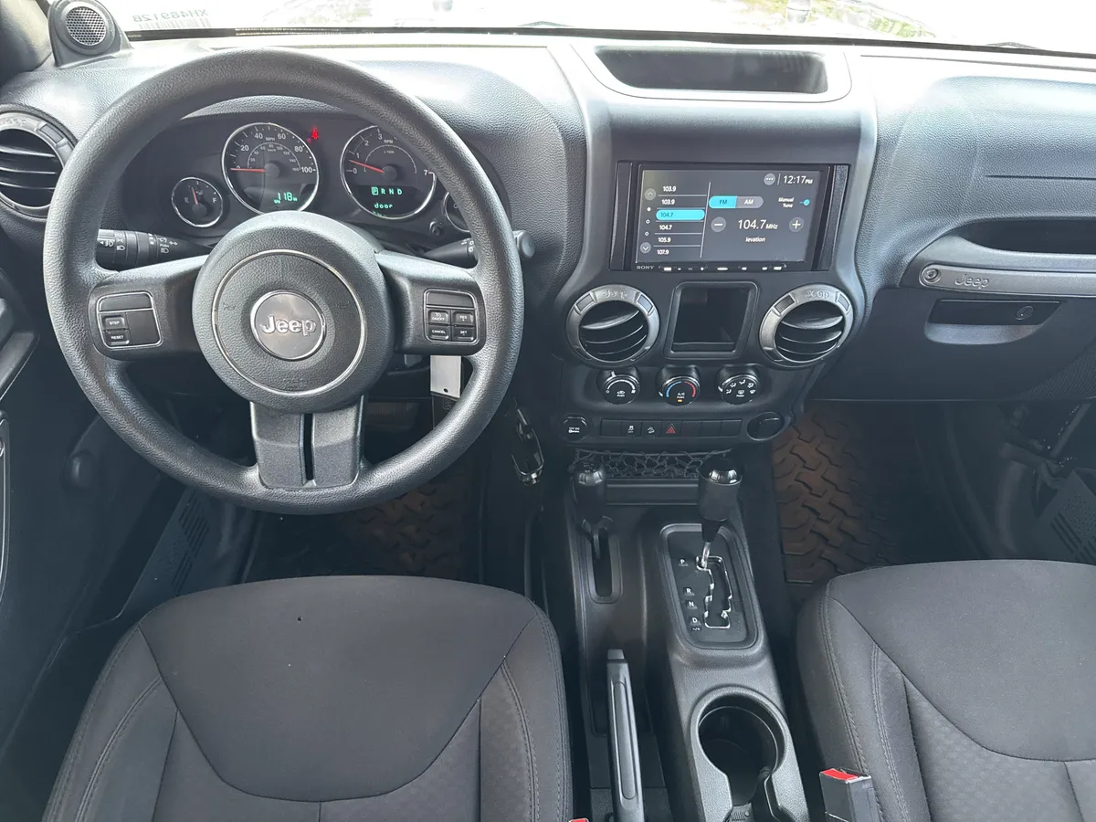 2014 Jeep Wrangler Unlimited Sport thumbnail 16