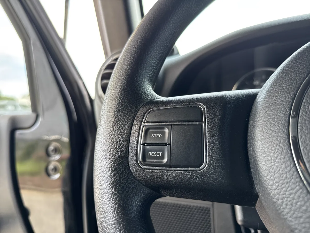 2014 Jeep Wrangler Unlimited Sport thumbnail 17