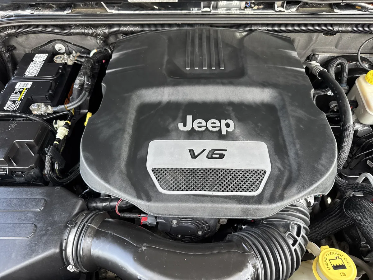 2014 Jeep Wrangler Unlimited Sport thumbnail 27