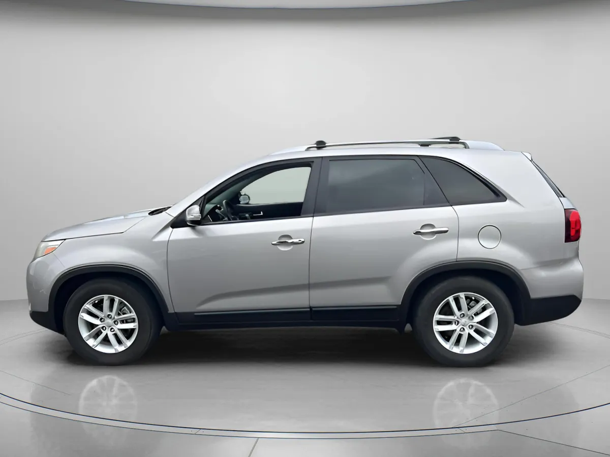 2014 Kia Sorento LX thumbnail 2