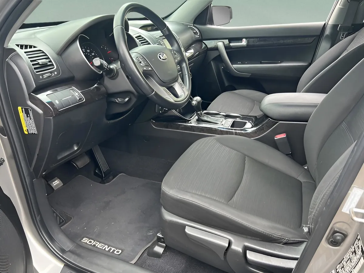 2014 Kia Sorento LX thumbnail 25