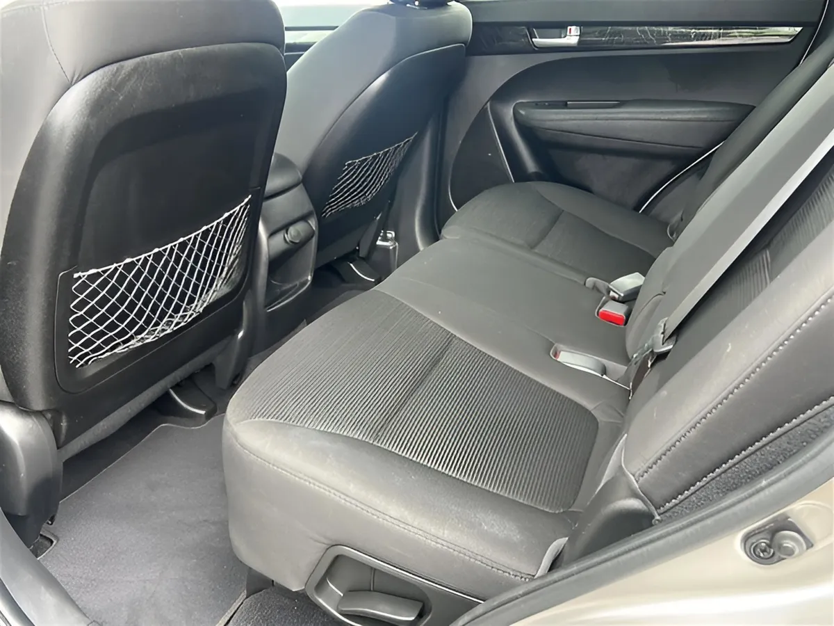 2014 Kia Sorento LX thumbnail 29