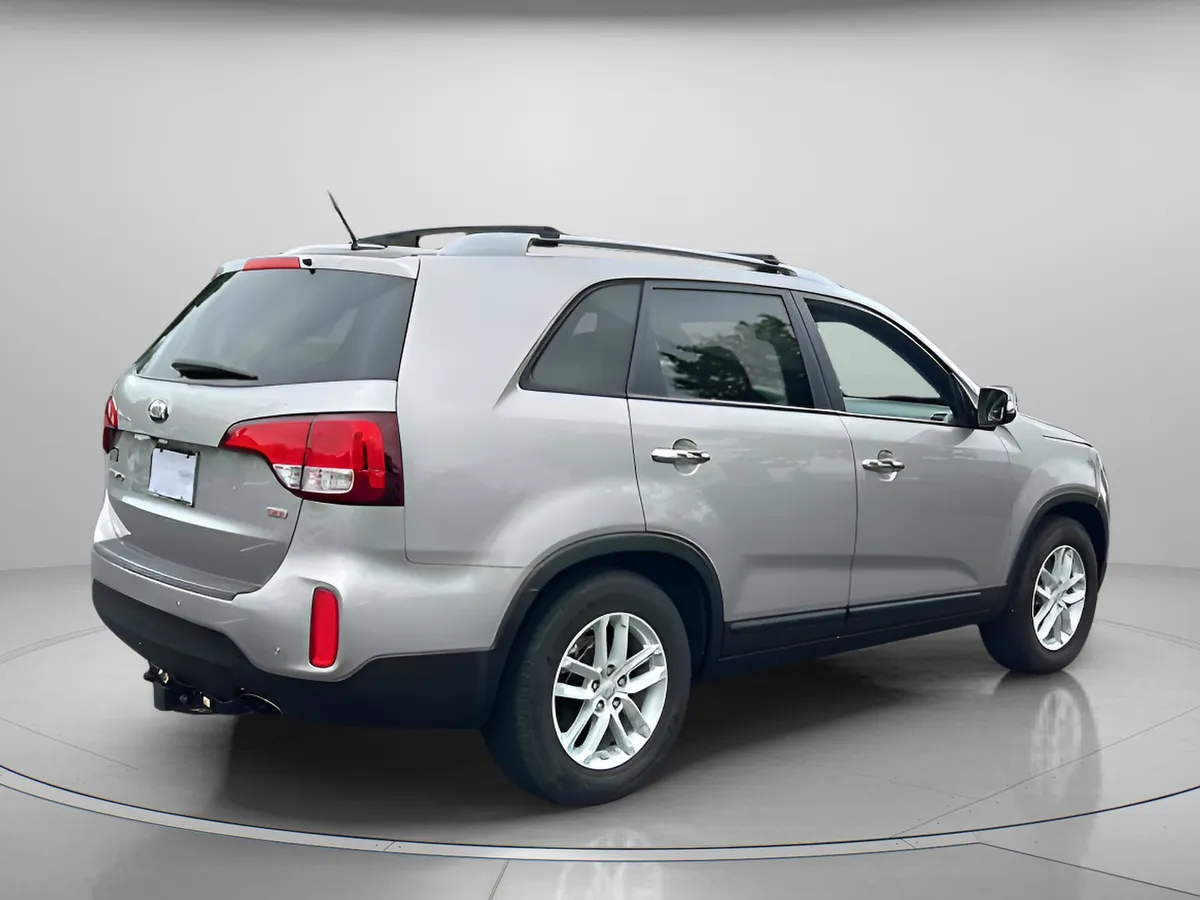2014 Kia Sorento LX thumbnail 5
