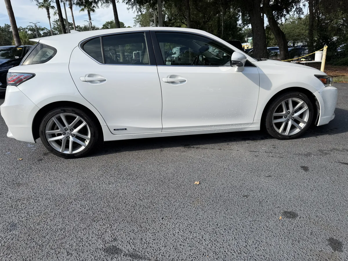 2014 Lexus CT 200h Hybrid Hybrid thumbnail 10