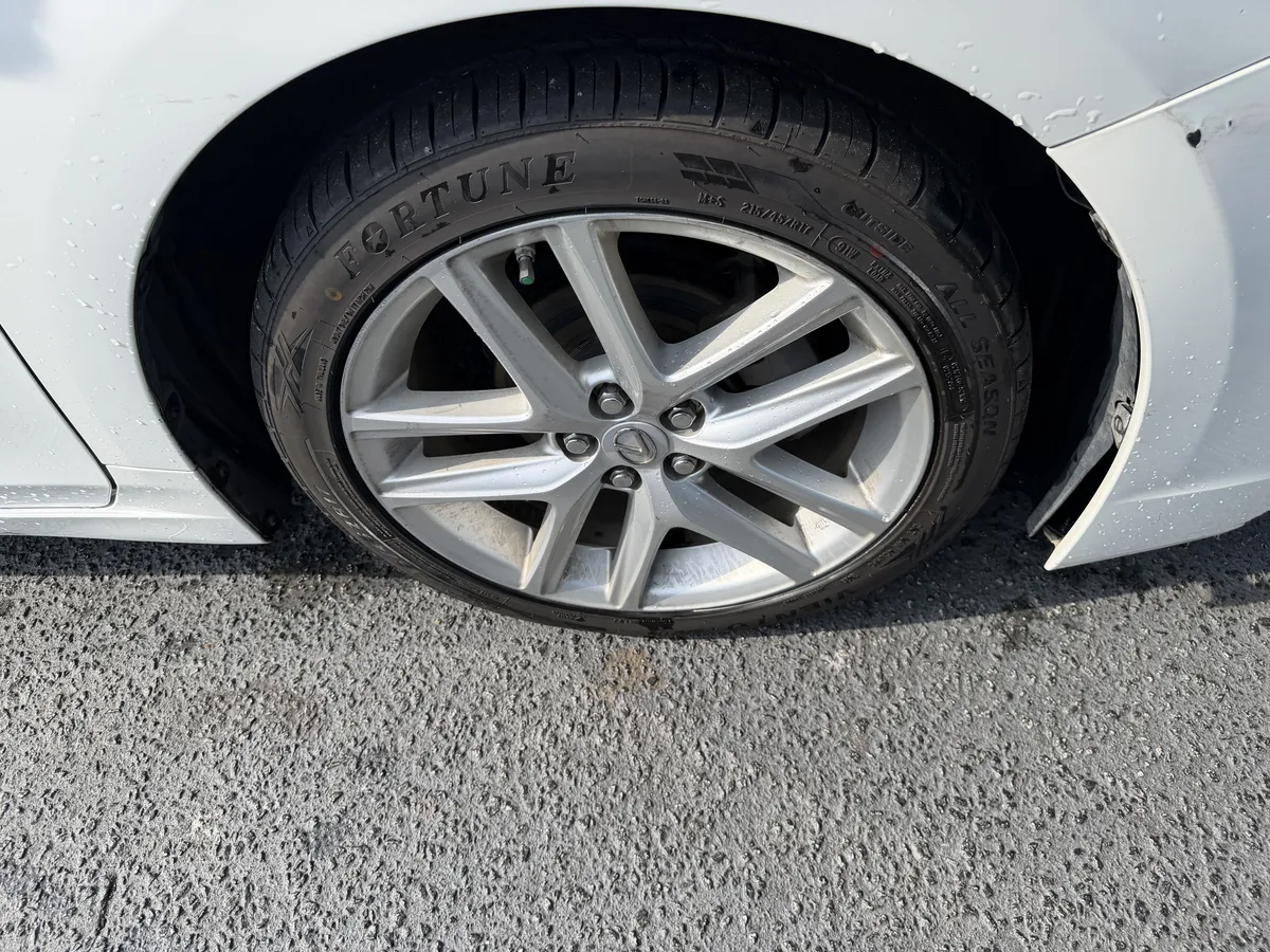 2014 Lexus CT 200h Hybrid Hybrid thumbnail 11