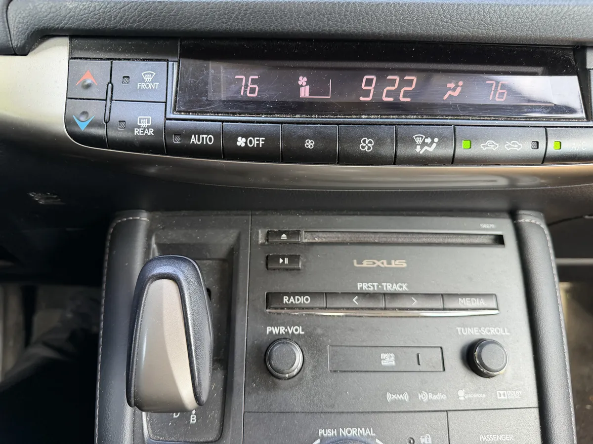 2014 Lexus CT 200h Hybrid Hybrid thumbnail 22