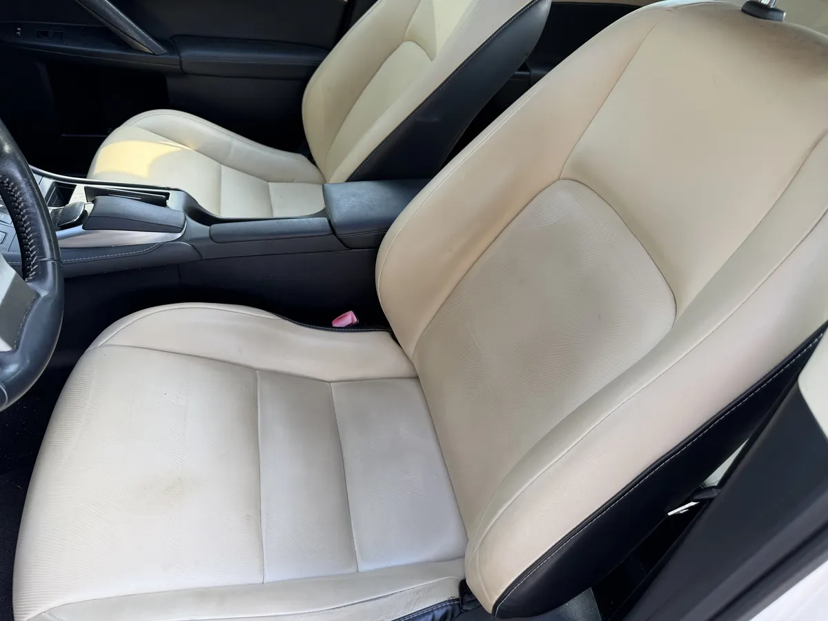 2014 Lexus CT 200h Hybrid Hybrid thumbnail 28