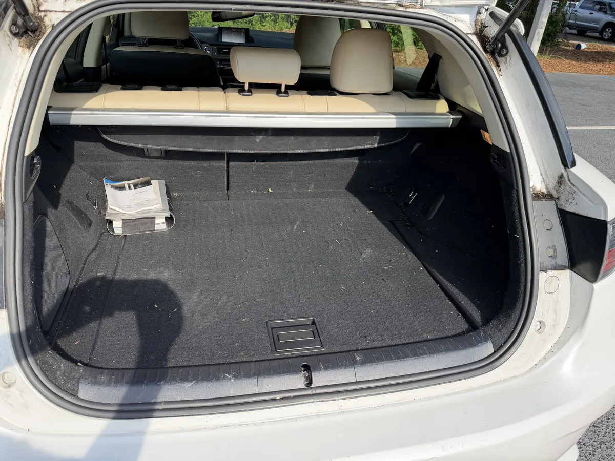 2014 Lexus CT 200h Hybrid Hybrid thumbnail 33