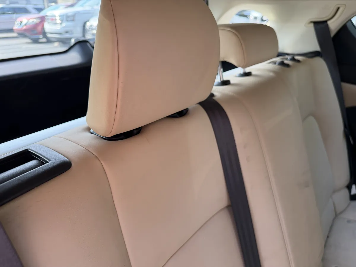 2014 Lexus CT 200h Hybrid Hybrid thumbnail 35
