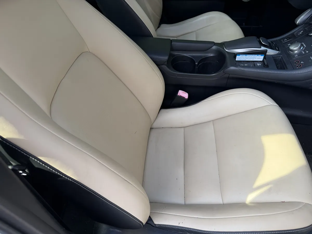 2014 Lexus CT 200h Hybrid Hybrid thumbnail 37
