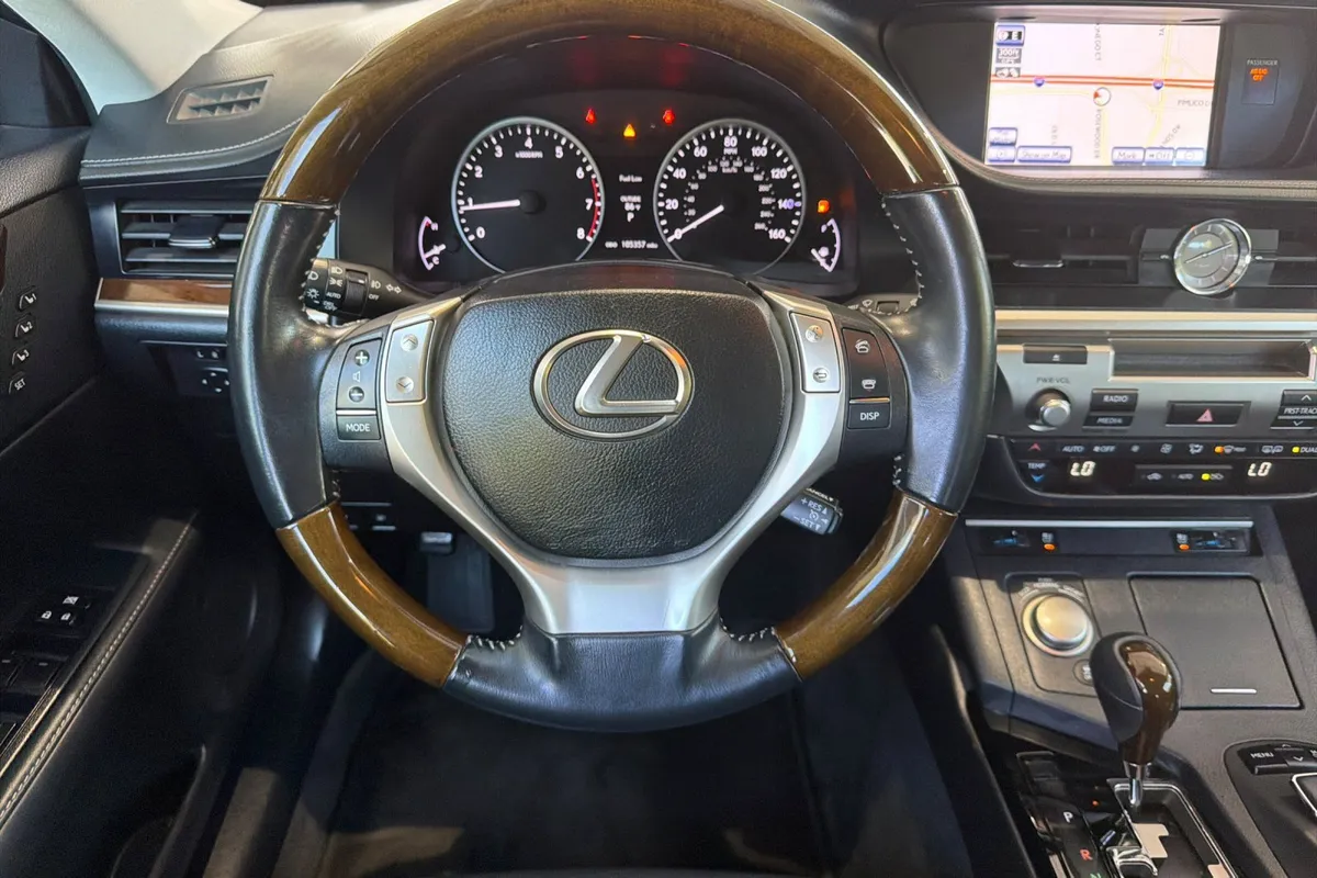 2014 Lexus ES 350 thumbnail 17