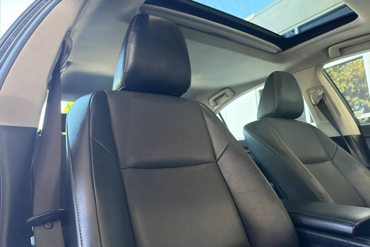 2014 Lexus ES 350 thumbnail 19