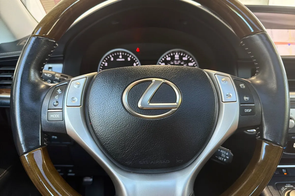 2014 Lexus ES 350 thumbnail 27