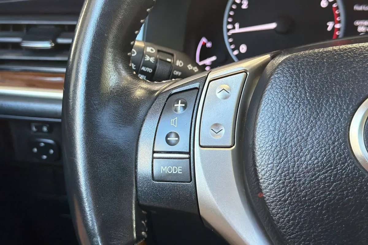 2014 Lexus ES 350 thumbnail 28