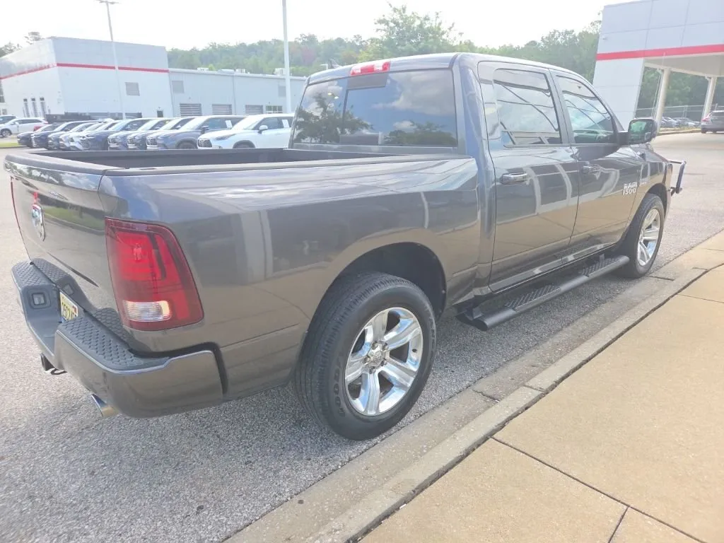 2014 Ram 1500 Sport thumbnail 3