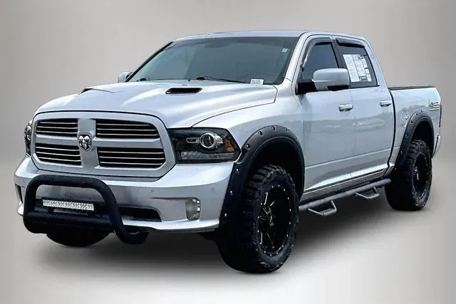 2014 Ram 1500 Sport thumbnail 2