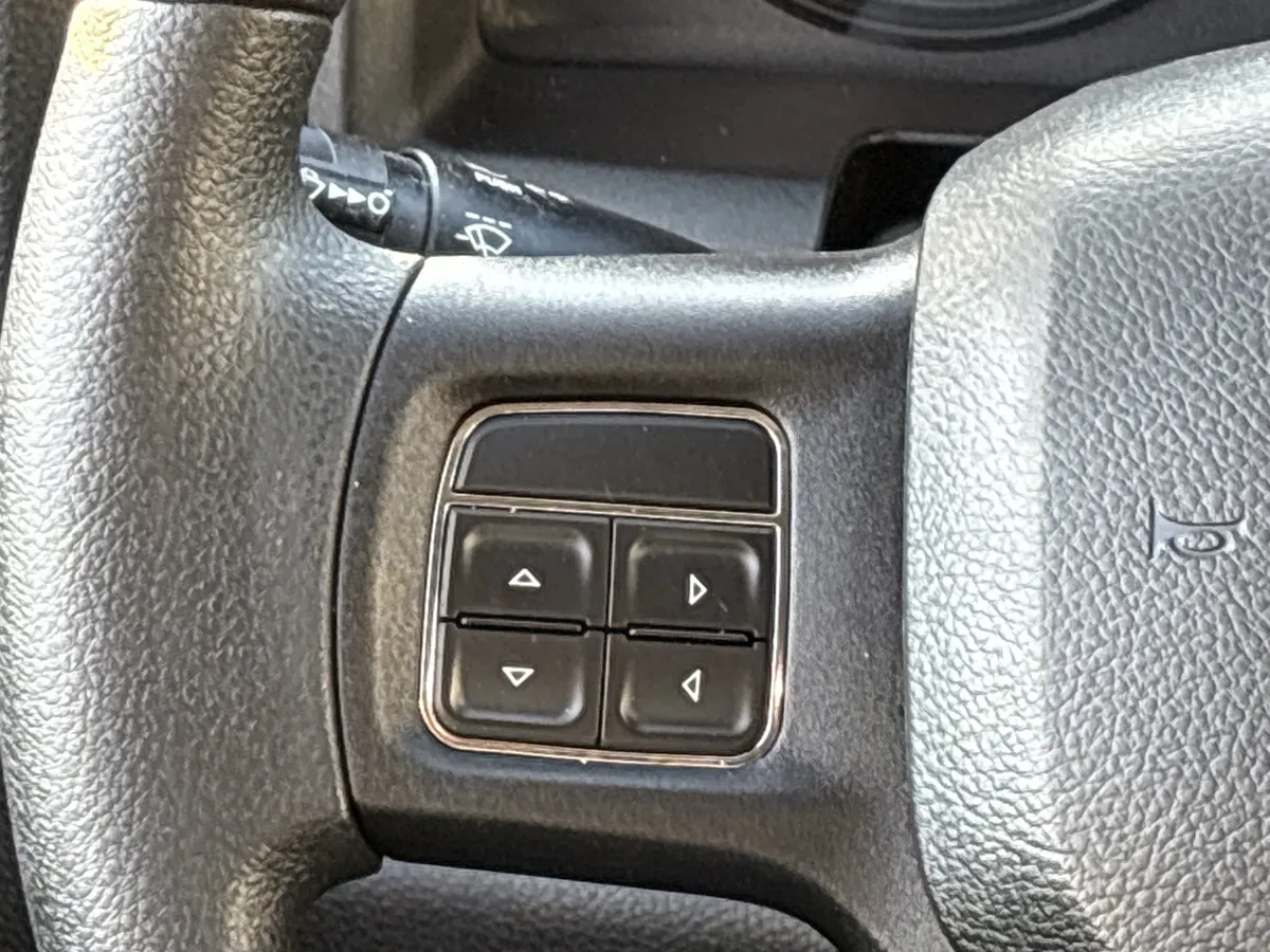 2014 Ram 1500 Tradesman thumbnail 21
