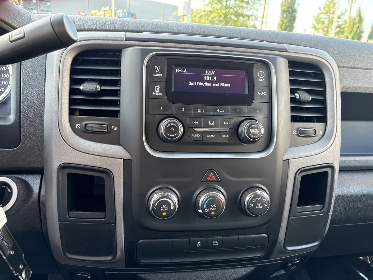 2014 Ram 1500 Tradesman thumbnail 28