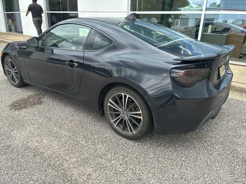 2014 Scion FR-S thumbnail 2