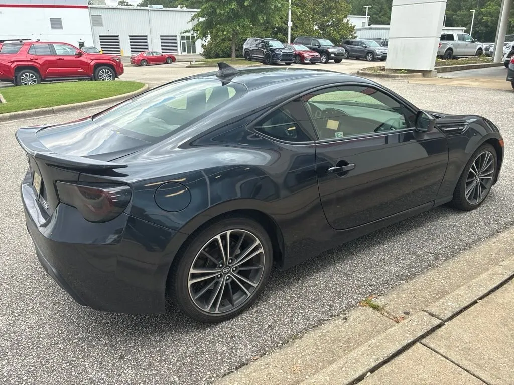 2014 Scion FR-S thumbnail 3