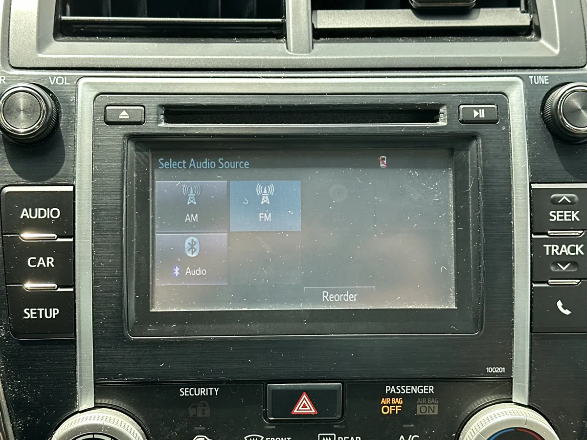 2014 Toyota Camry LE thumbnail 12