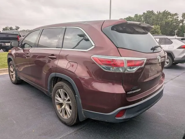 2014 Toyota Highlander LE Plus V6 thumbnail 3