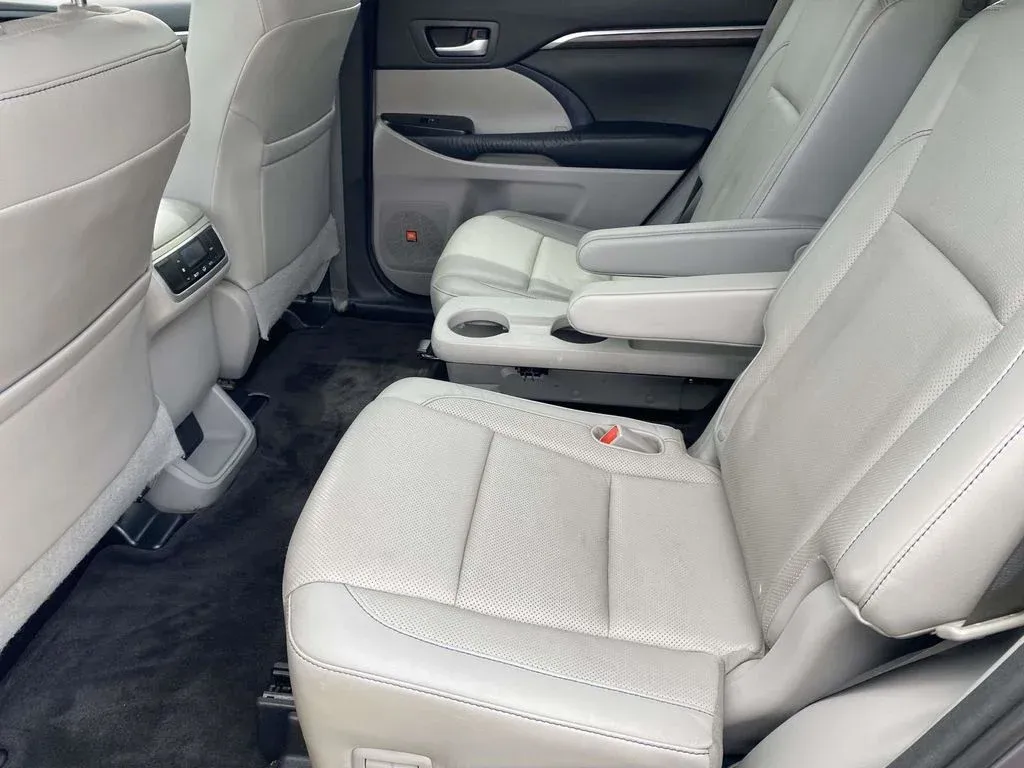 2014 Toyota Highlander Limited thumbnail 14