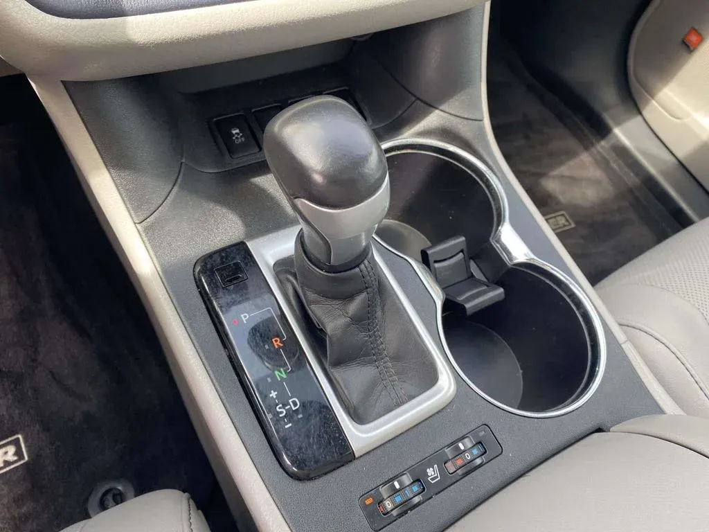2014 Toyota Highlander Limited thumbnail 25