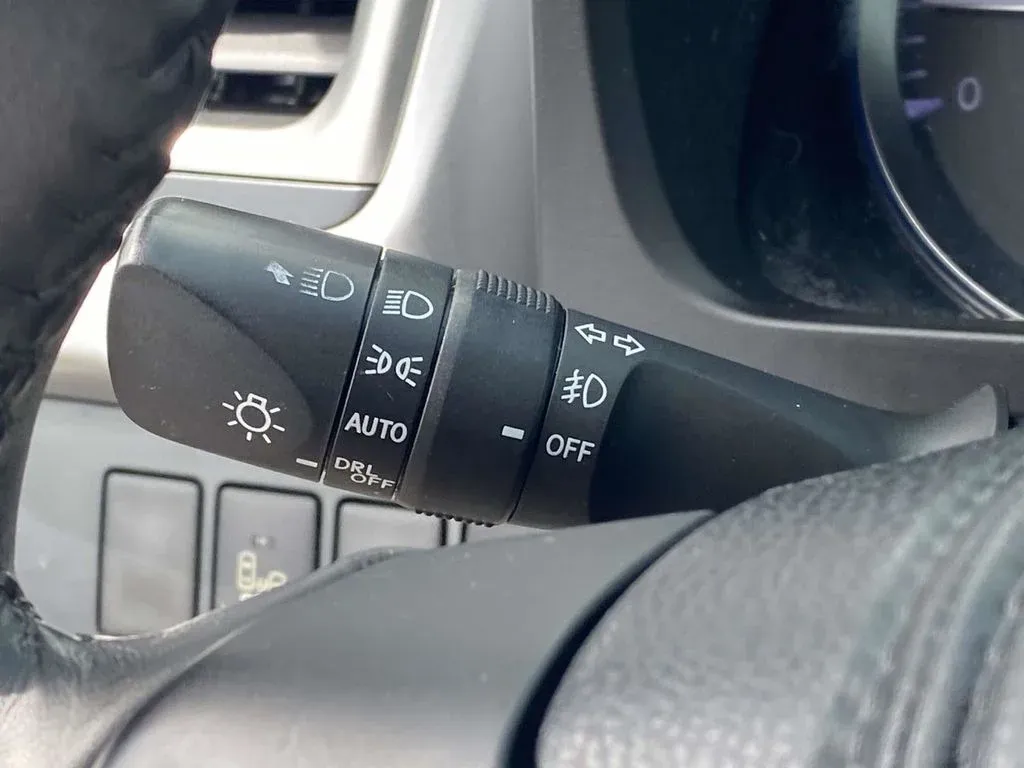 2014 Toyota Highlander Limited thumbnail 31