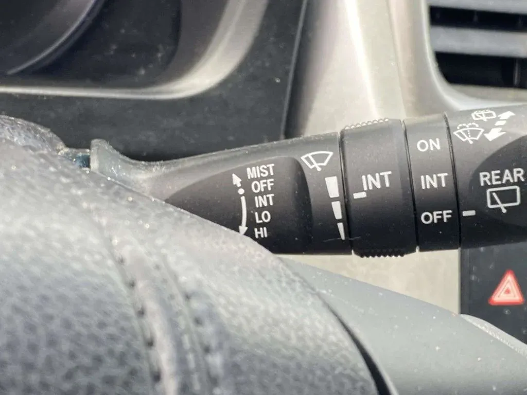 2014 Toyota Highlander Limited thumbnail 32