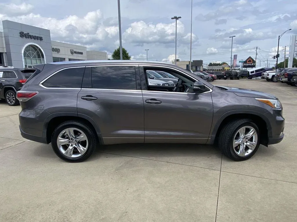 2014 Toyota Highlander Limited thumbnail 43
