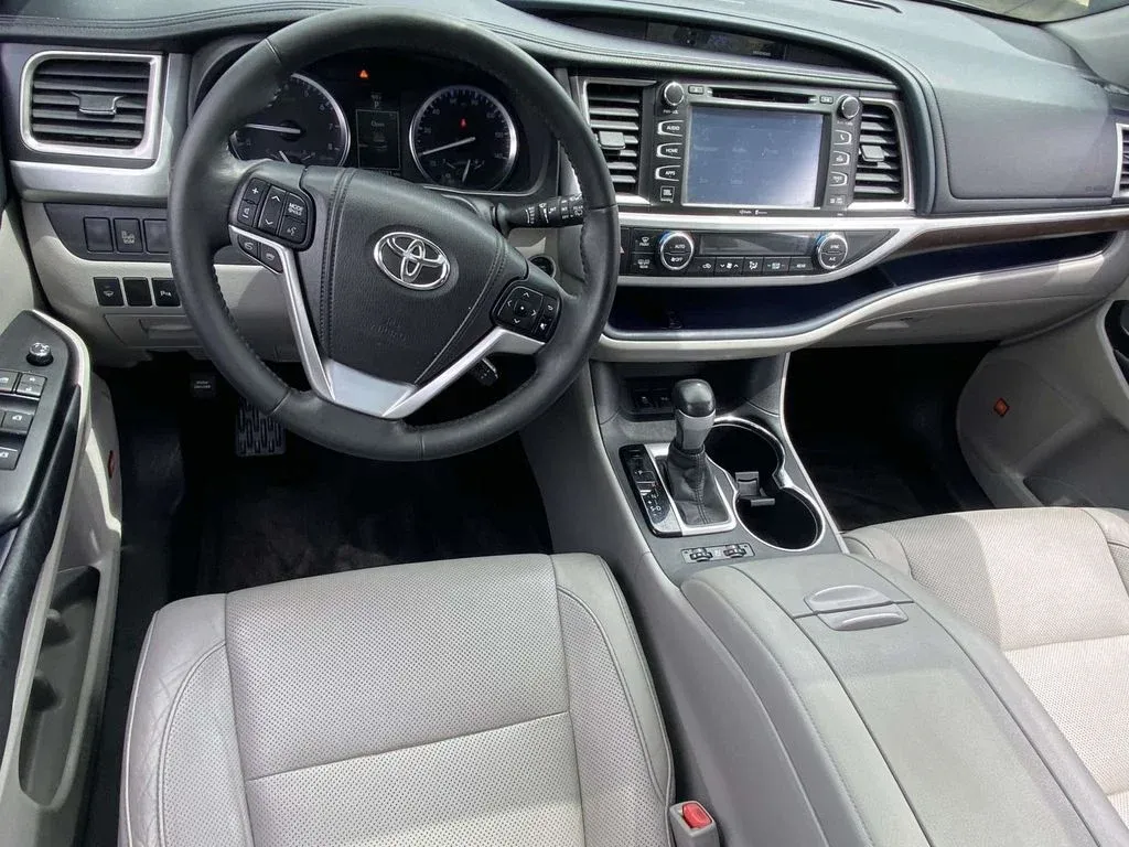 2014 Toyota Highlander Limited thumbnail 47
