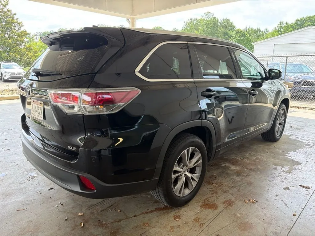 2014 Toyota Highlander XLE V6 thumbnail 3