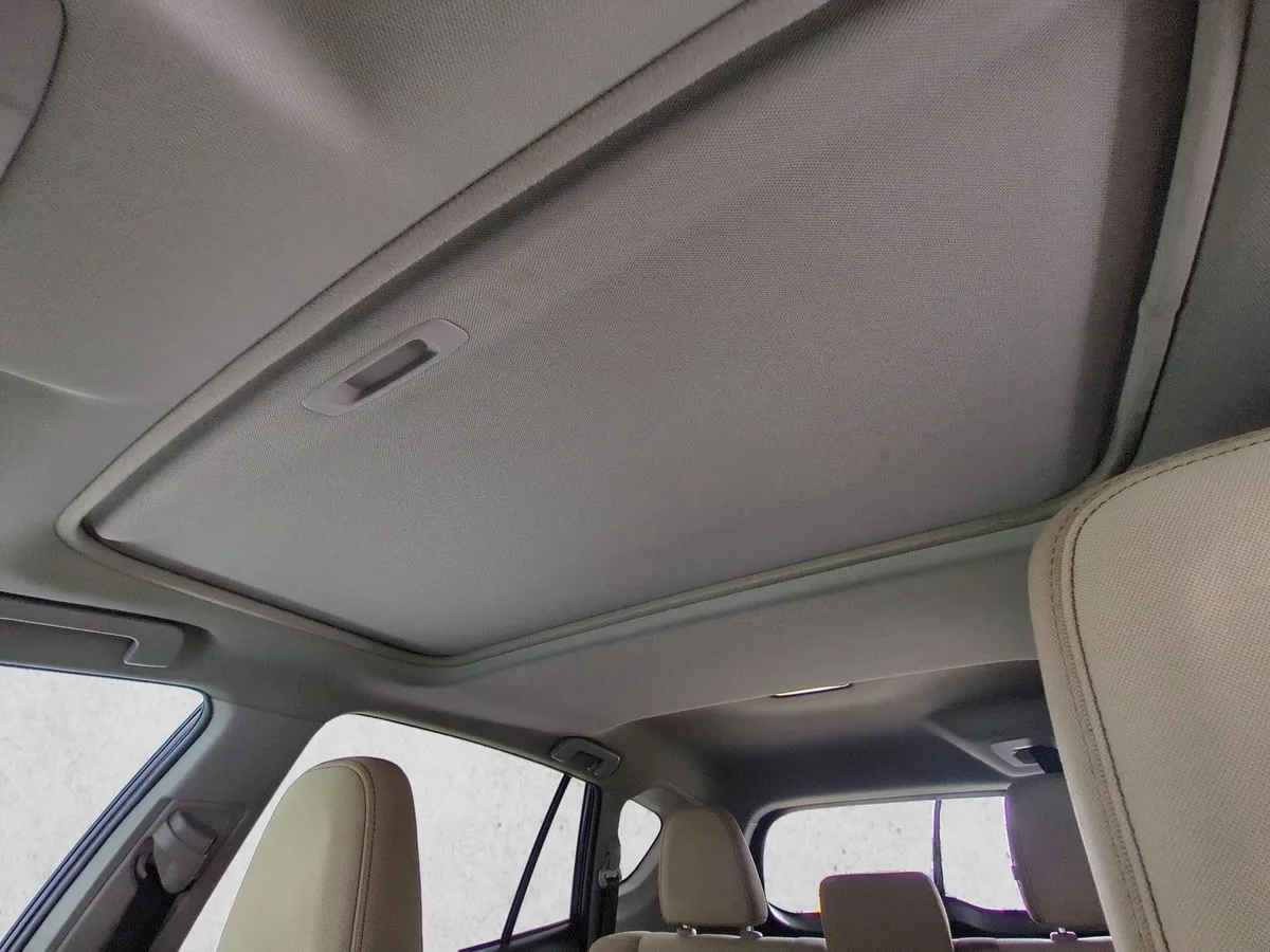2014 Toyota RAV4 XLE thumbnail 16