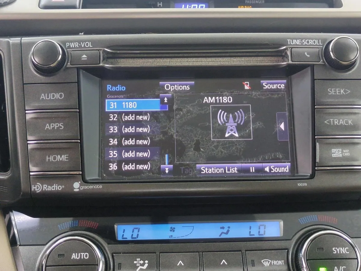 2014 Toyota RAV4 XLE thumbnail 18
