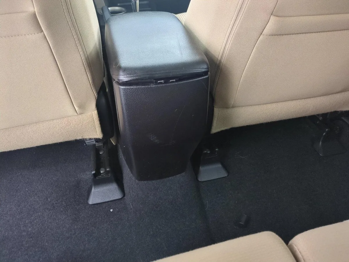 2014 Toyota RAV4 XLE thumbnail 19