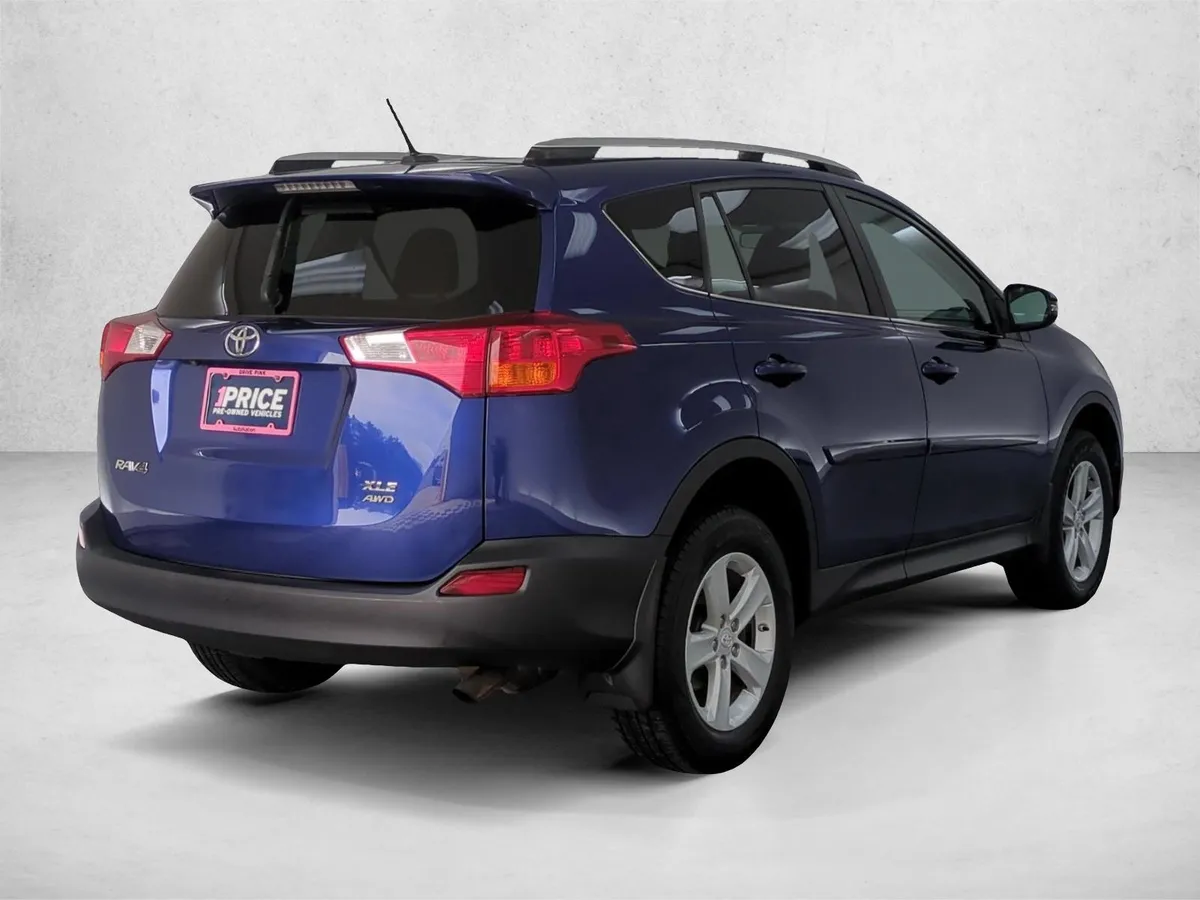 2014 Toyota RAV4 XLE thumbnail 5
