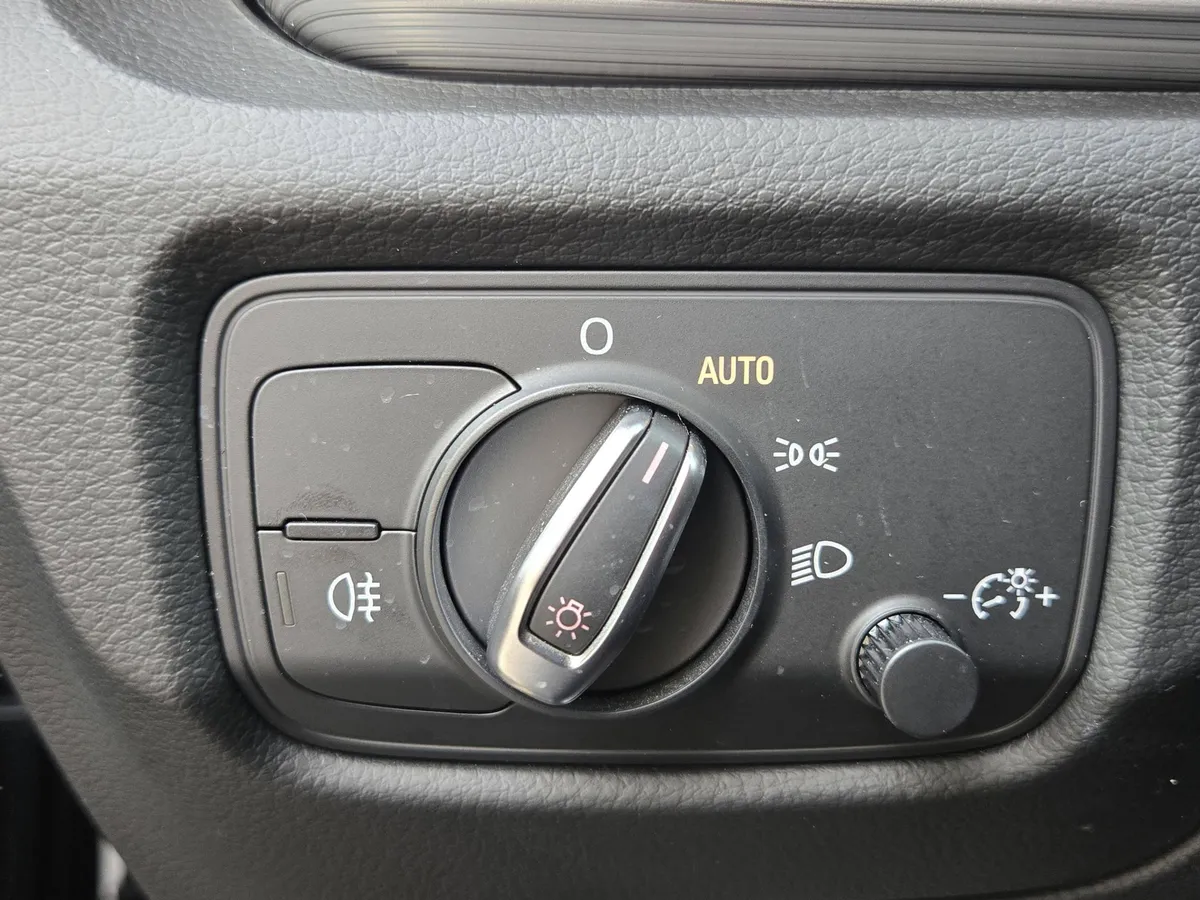 2015 Audi A3 1.8T Premium Plus thumbnail 23