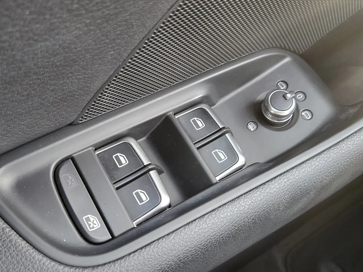 2015 Audi A3 1.8T Premium Plus thumbnail 25