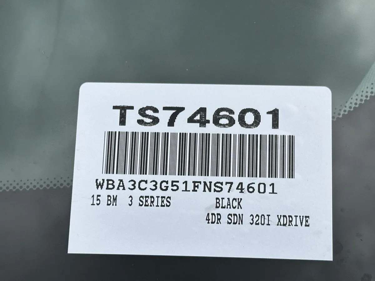 2015 BMW 3 Series 320i xDrive thumbnail 14