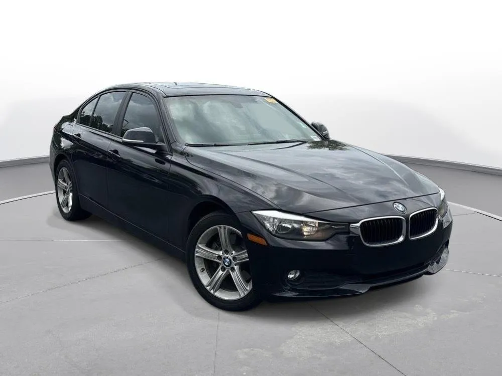 2015 BMW 3 Series 320i xDrive thumbnail 4